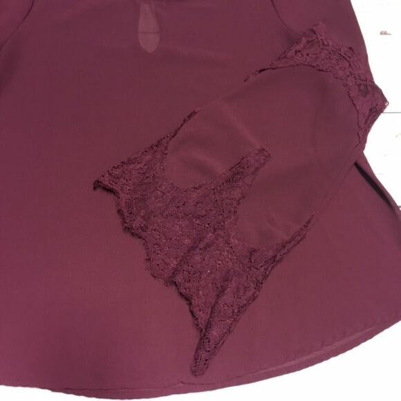 Rue 21 Lace Bell Sleeve Burgundy Top - Picture 3 of 6
